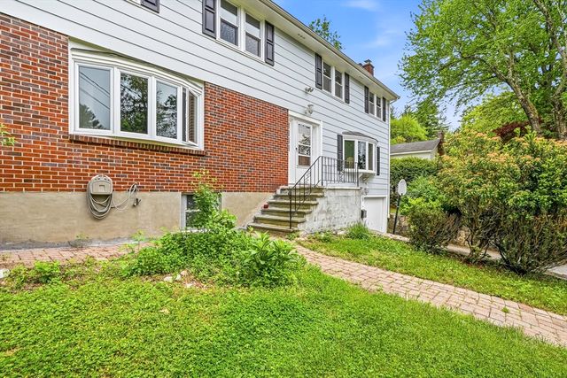 57 Lanewood Ave, Framingham, MA 01701