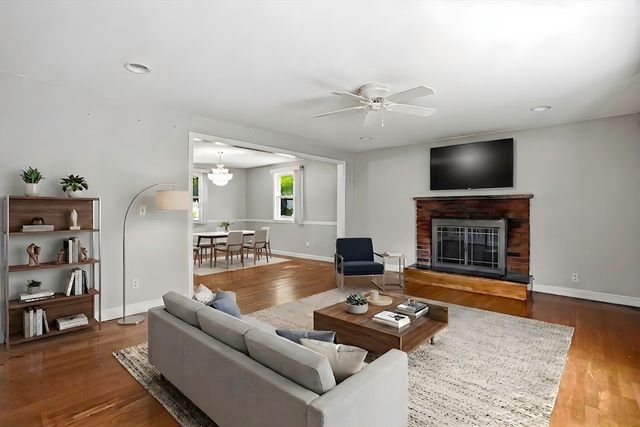 57 Lanewood Ave, Framingham, MA 01701