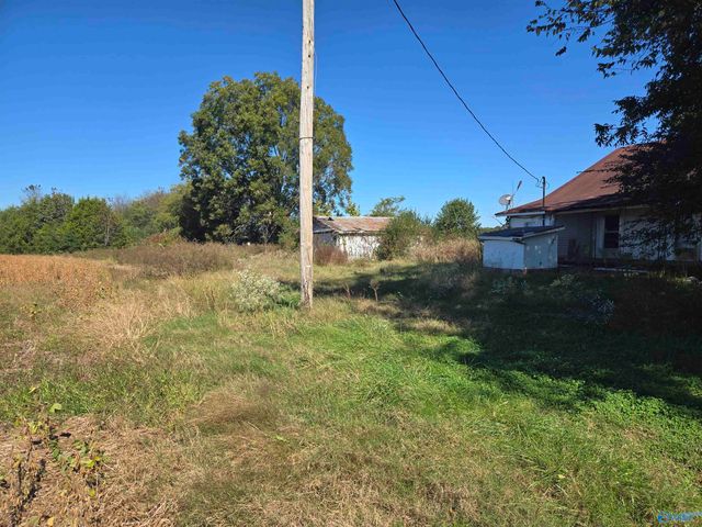 275 Ed Baeder Road, Hazel Green, AL 35750