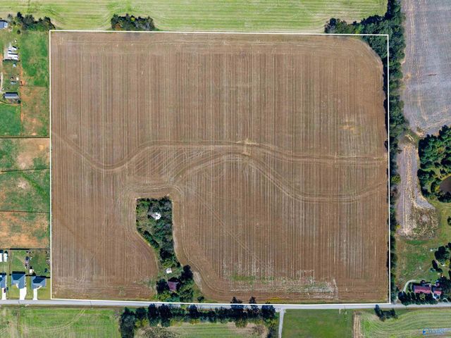 275 Ed Baeder Road, Hazel Green, AL 35750