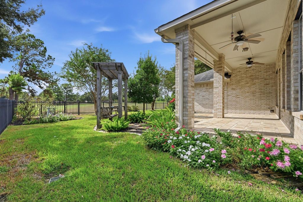 1126 Chelshurst Way, Spring, TX 77379