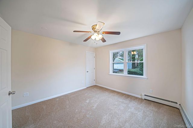 8 Florence Court, Huntington Station, NY 11746