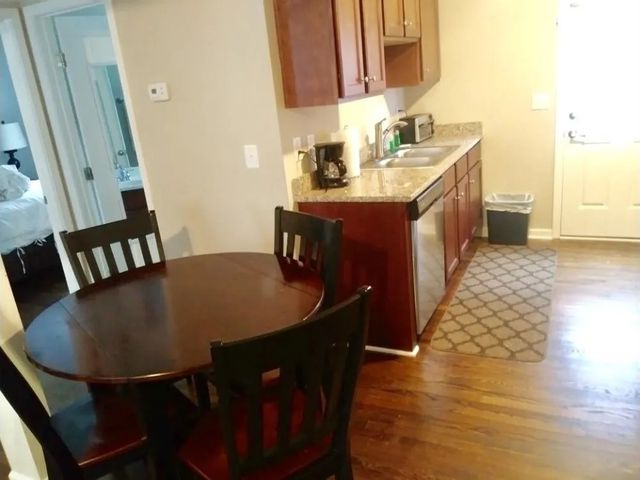 1285 2nd Ave S Apt 7, Nashville, TN 37210