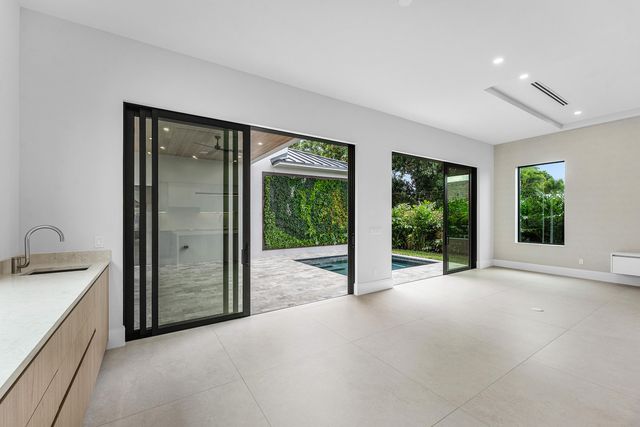 309 SE 6th Street, Delray Beach, FL 33483
