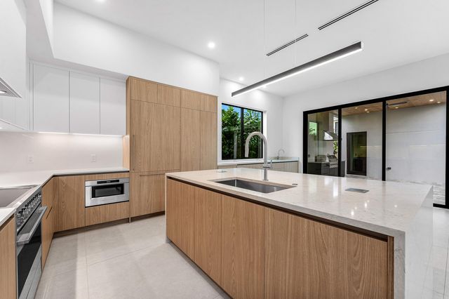 309 SE 6th Street, Delray Beach, FL 33483