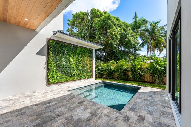 309 SE 6th Street, Delray Beach, FL 33483