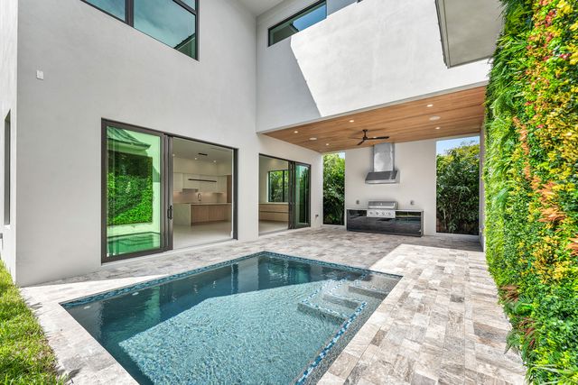 309 SE 6th Street, Delray Beach, FL 33483
