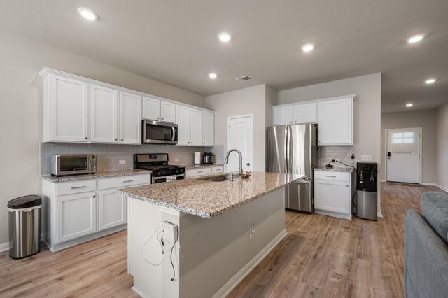 319 Arrowhead Vine ST, Leander, TX 78641