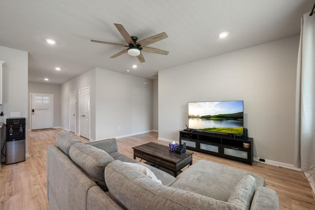 319 Arrowhead Vine ST, Leander, TX 78641