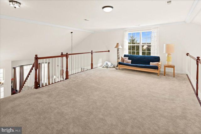 9 BELLINGHAM DR, Kendall Park, NJ 08824