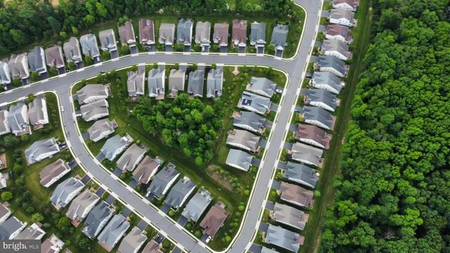 9 BELLINGHAM DR, Kendall Park, NJ 08824