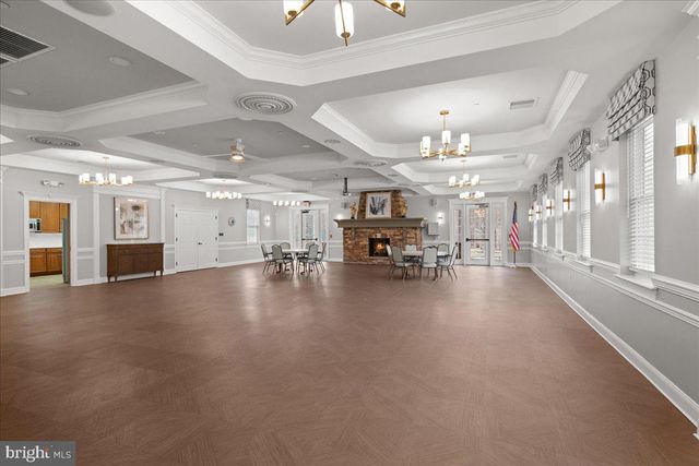 9 BELLINGHAM DR, Kendall Park, NJ 08824