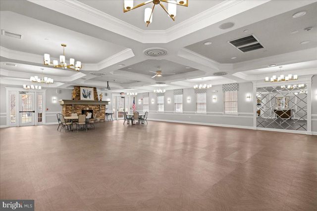 9 BELLINGHAM DR, Kendall Park, NJ 08824