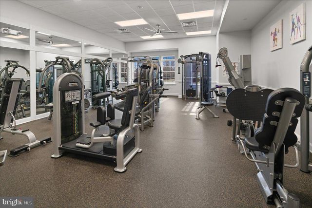 9 BELLINGHAM DR, Kendall Park, NJ 08824