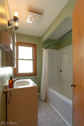 16223 Bardbury Avenue, Middleburg Heights, OH 44130
