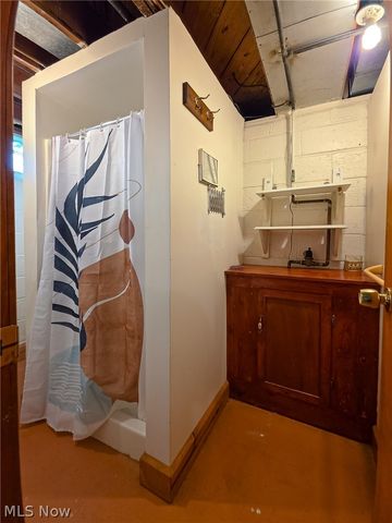 16223 Bardbury Avenue, Middleburg Heights, OH 44130