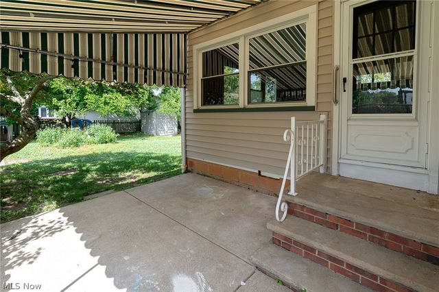 16223 Bardbury Avenue, Middleburg Heights, OH 44130