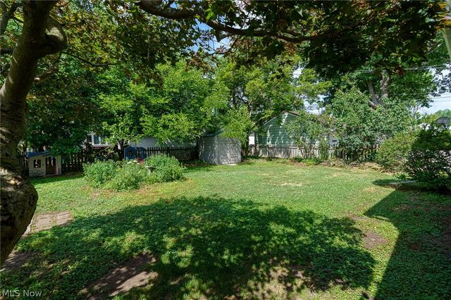 16223 Bardbury Avenue, Middleburg Heights, OH 44130