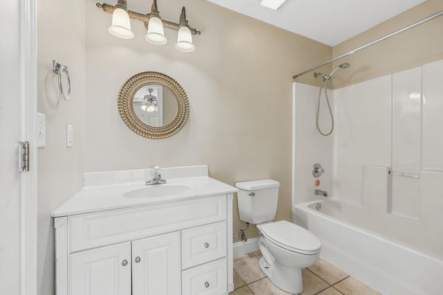 365 Marsh Pl., Murrells Inlet, SC 29576
