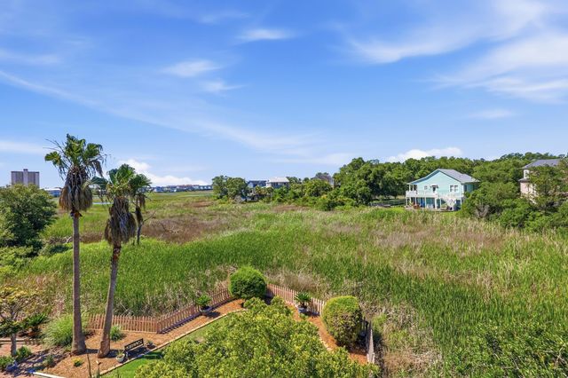 365 Marsh Pl., Murrells Inlet, SC 29576
