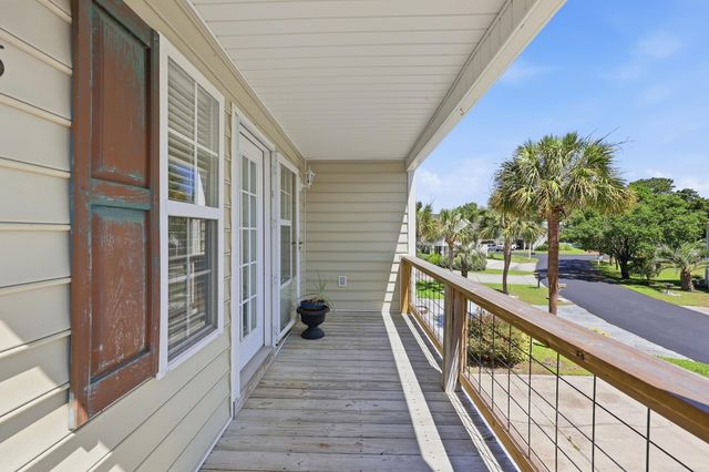 365 Marsh Pl., Murrells Inlet, SC 29576