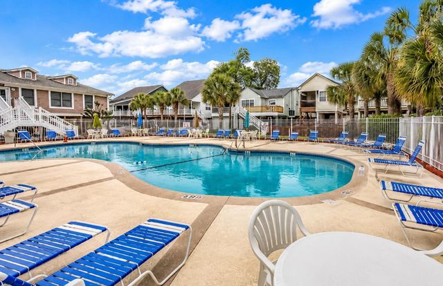 365 Marsh Pl., Murrells Inlet, SC 29576