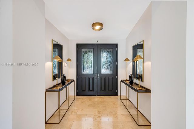 8000 Los Pinos Blvd, Coral Gables, FL 33143