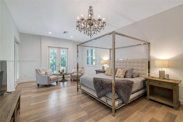 8000 Los Pinos Blvd, Coral Gables, FL 33143