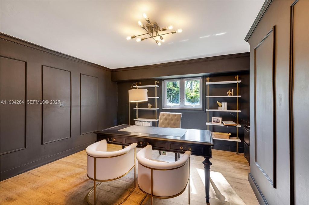 Image 26 of property listing at 8000 Los Pinos Blvd, Coral Gables, FL 33143