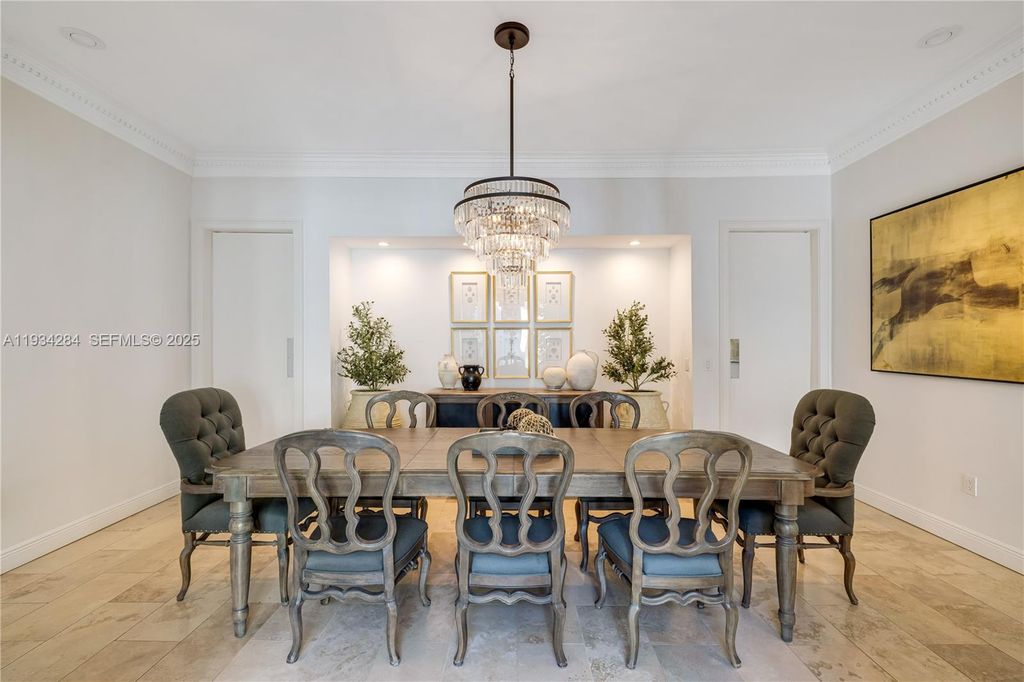 Image 41 of property listing at 8000 Los Pinos Blvd, Coral Gables, FL 33143