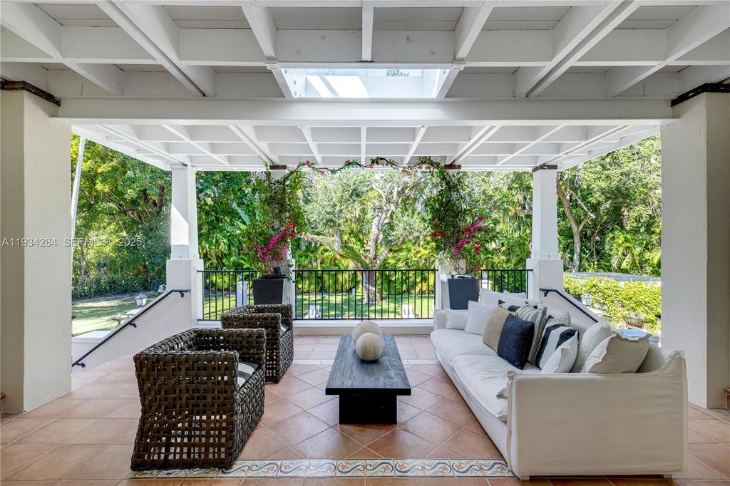 Image 43 of property listing at 8000 Los Pinos Blvd, Coral Gables, FL 33143