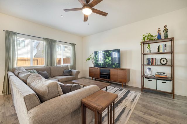 4041 Trailblazer Loop, Roseville, CA 95747