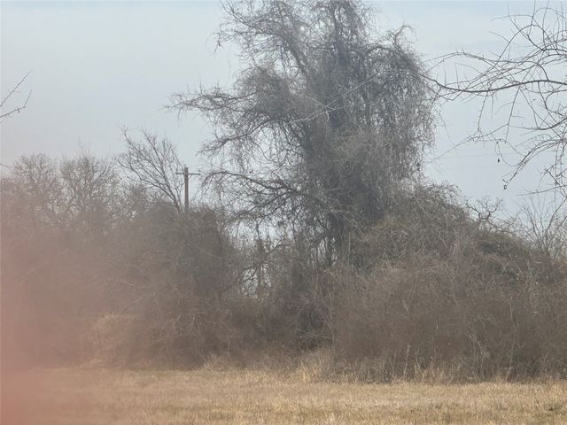 000 Hutcheson, Springtown, TX 76082