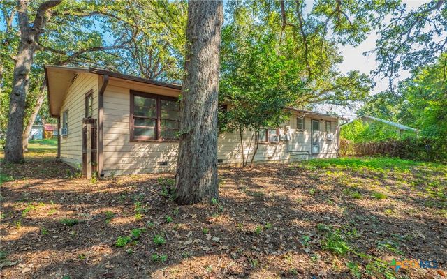 574 Oaklawn Drive, Rockdale, TX 76567