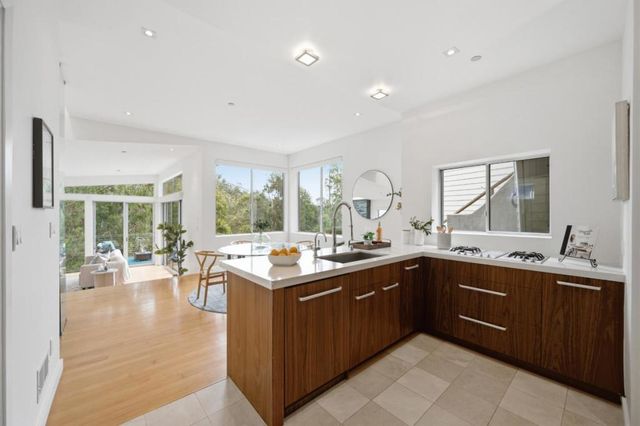 540 El Granada Boulevard, Half Moon Bay, CA 94019