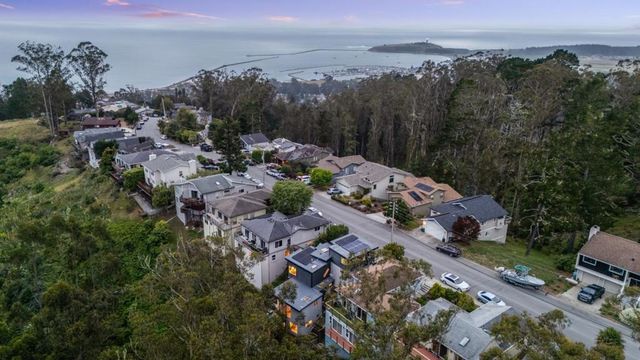 540 El Granada Boulevard, Half Moon Bay, CA 94019