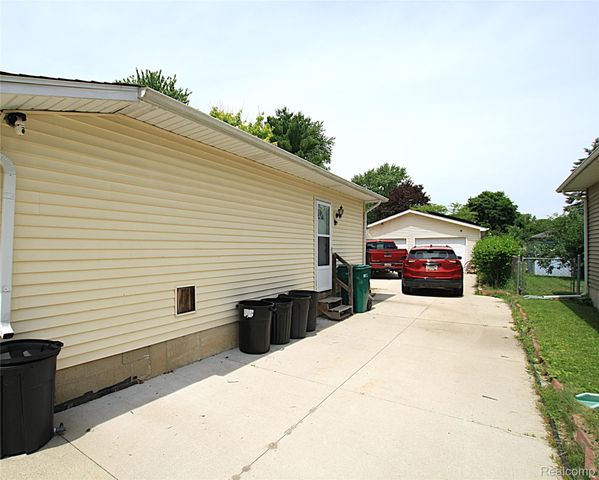 313 E Naldrette Street, Durand, MI 48429