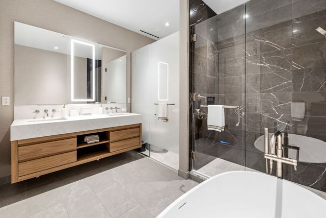160 2nd Ave S Apt 1602, Nashville, TN 37201