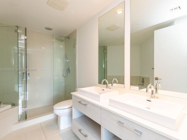 45 SW 9th Street 1201, Miami, FL 33130