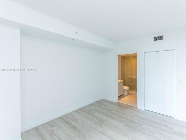 45 SW 9th Street 1201, Miami, FL 33130