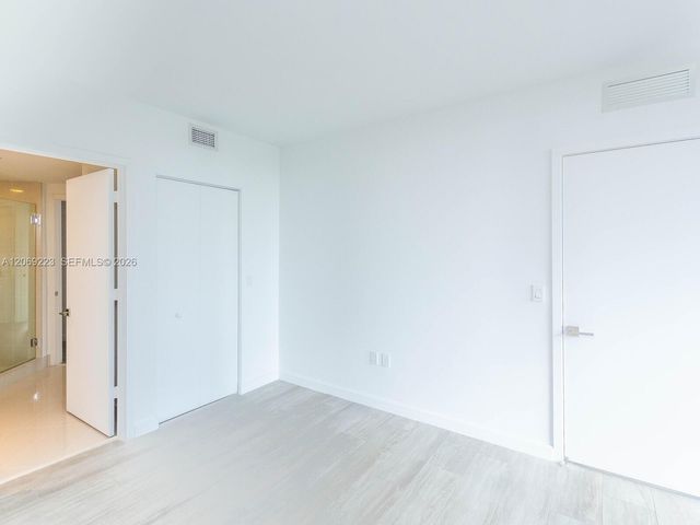45 SW 9th Street 1201, Miami, FL 33130