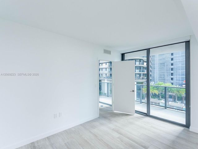 45 SW 9th Street 1201, Miami, FL 33130