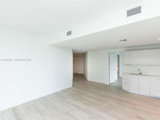 45 SW 9th Street 1201, Miami, FL 33130