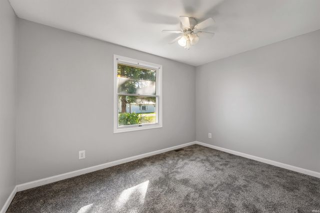 110 GREENBERRY Street, Sweetser, IN 46987