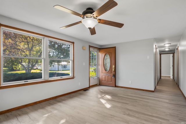 110 GREENBERRY Street, Sweetser, IN 46987