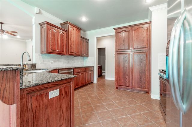 11503 Clubhouse Parkway, Farmington, AR 72730