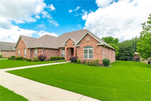 11503 Clubhouse Parkway, Farmington, AR 72730