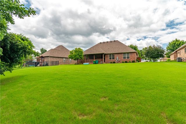 11503 Clubhouse Parkway, Farmington, AR 72730