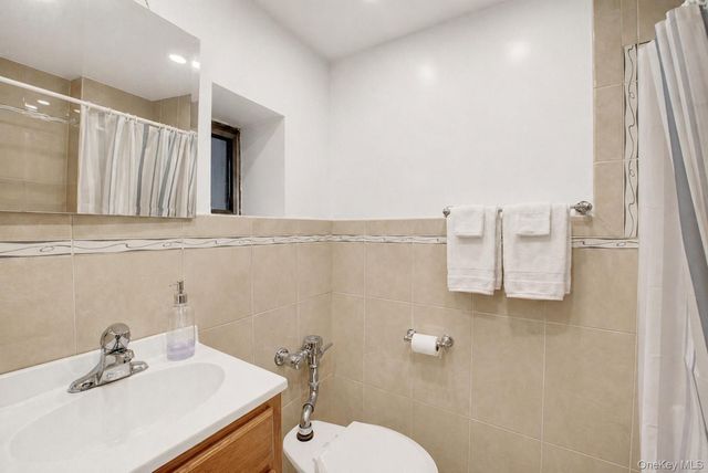 61-05 78th Street, Middle Village, NY 11379