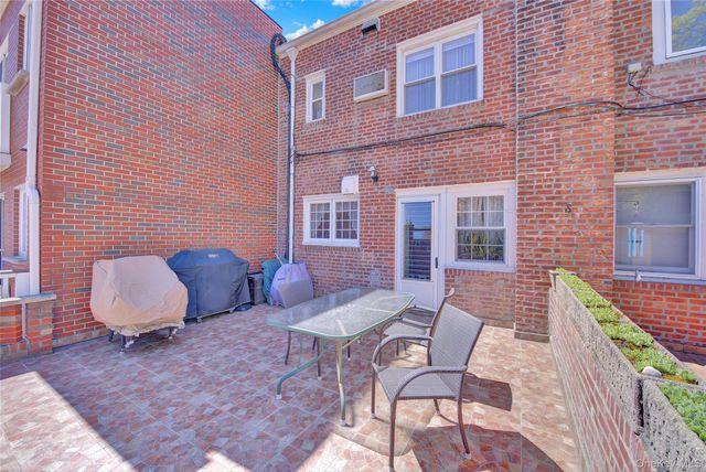 61-05 78th Street, Middle Village, NY 11379